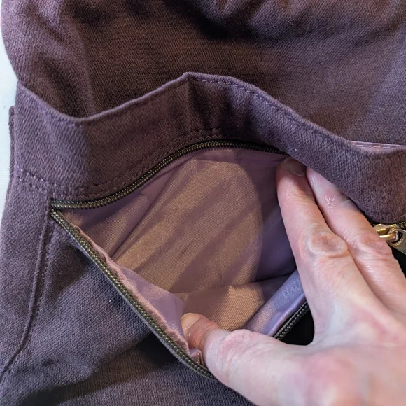 Ladies Thirty One Crossbody Plum Bag/Purse - Picture 4 of 12